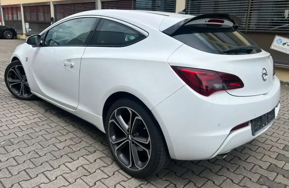 Gebraucht Opel Astra GTC OPC 170 PS (125 kW) 2015 Limousine