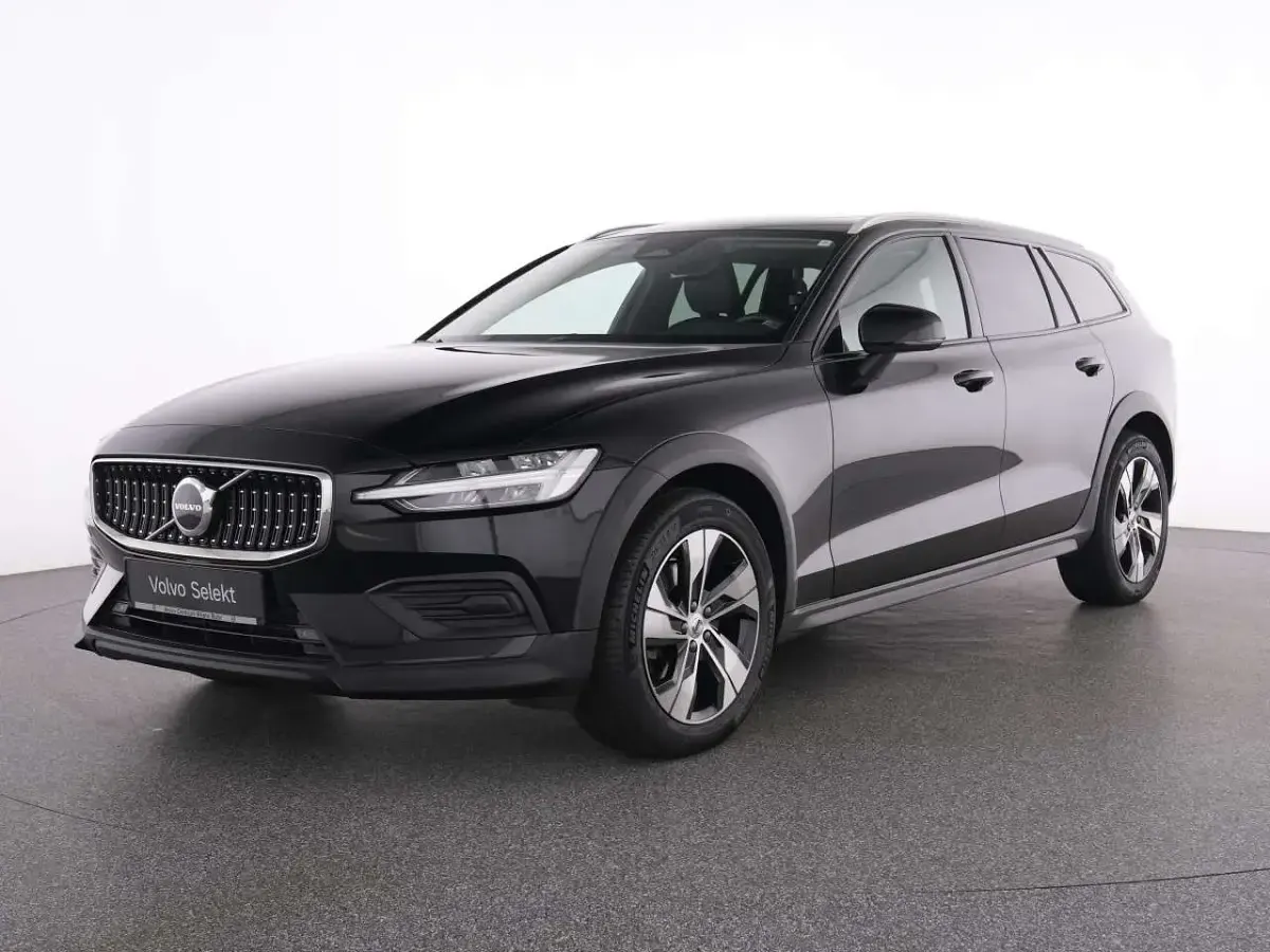 Gebraucht Volvo V60 CC Plus 197 PS (144 kW) 2023 Grau Kombi