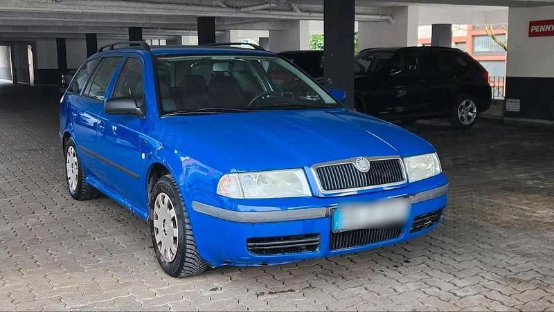 Gebraucht Skoda Octavia Tour 105 PS (77 kW) 2002 Blau Kombi