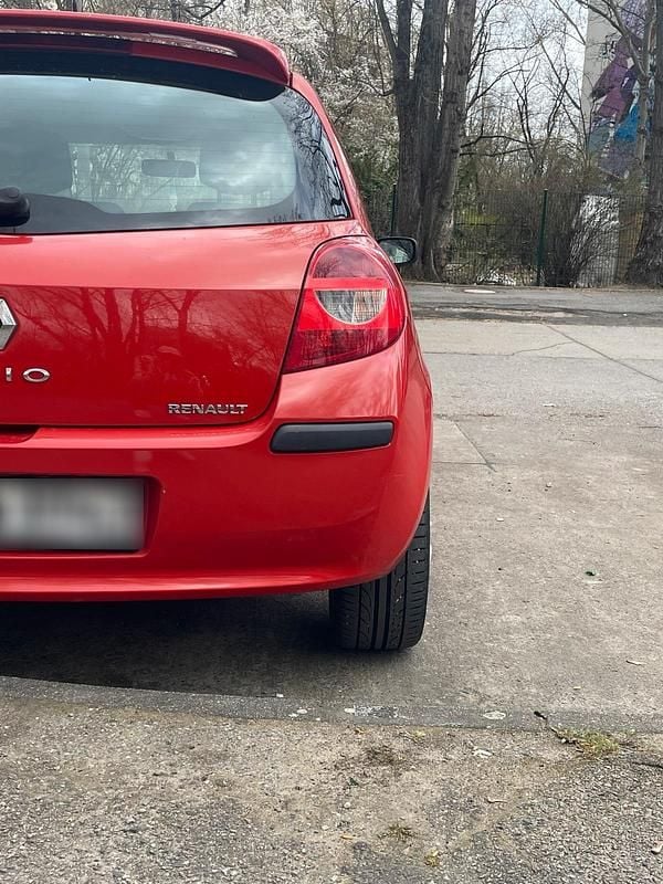 Gebraucht Renault Clio III 75 PS (55 kW) 2006