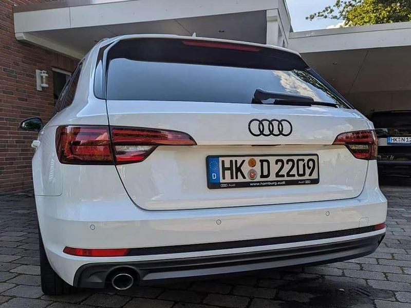 Gebraucht Audi A4 Sport 122 PS (89 kW) 2018 Weiß Kombi