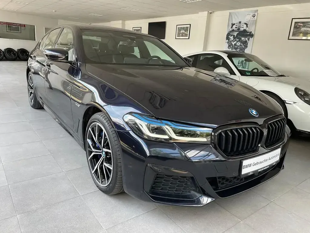 Gebraucht BMW 530e M Sport 292 PS (214 kW) 2022 Schwarz Limousine