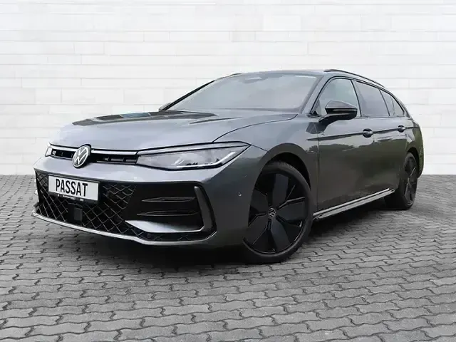 Gebraucht VW Passat R-line 150 PS (110 kW) 2026 Grau Kombi