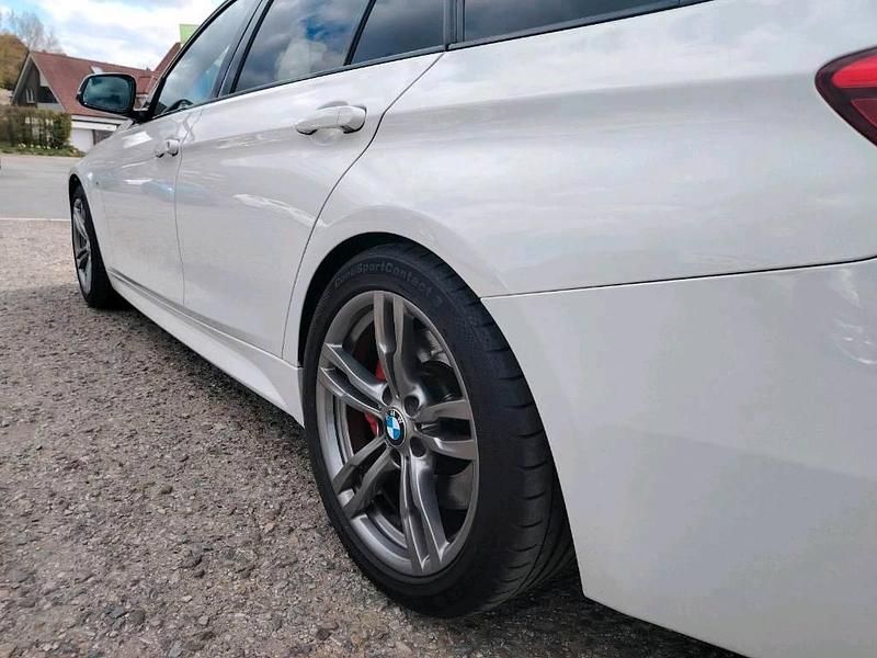 Gebraucht BMW 330 M Performance 306 PS (225 kW) 2017 Weiß Kombi