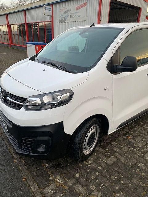 Gebraucht Opel Vivaro Edition 122 PS (89 kW) 2019 Weiß Van / Kleinbus