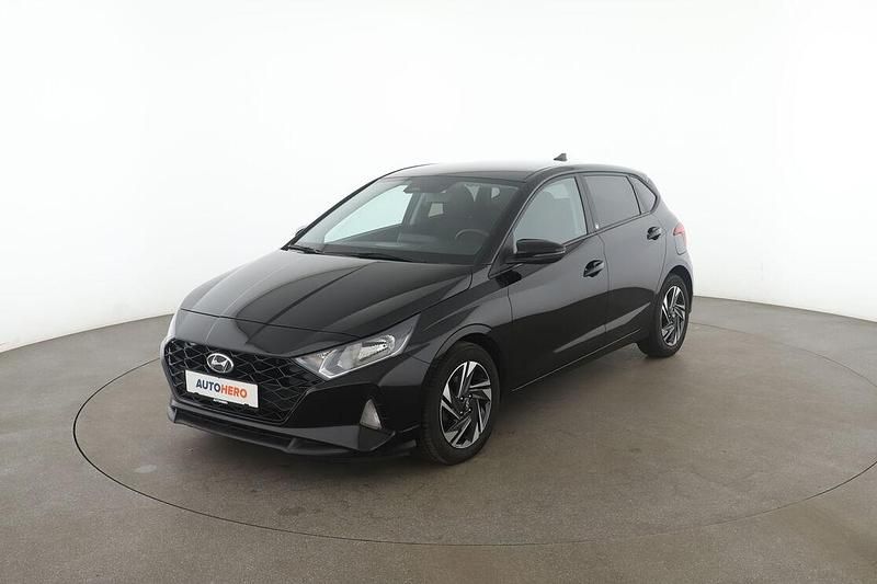 Schwarz Gebraucht 2021 Hyundai i20 Edition 30 Limousine | 15.620 € (Etwas zu teuer) - Bild 1/3
