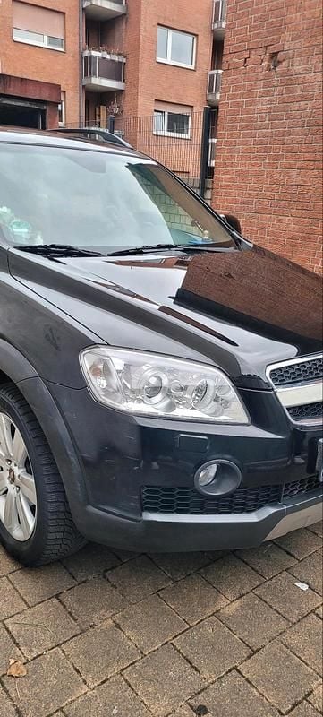 Schwarz Gebraucht 2007 Chevrolet Captiva SUV | 4.300 € (Etwas zu teuer) - Bild 1/4