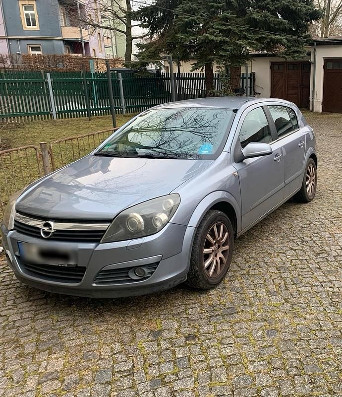 Silber Gebraucht 2004 Opel Astra Limousine | 950 € (Superpreis) - Bild 1/4