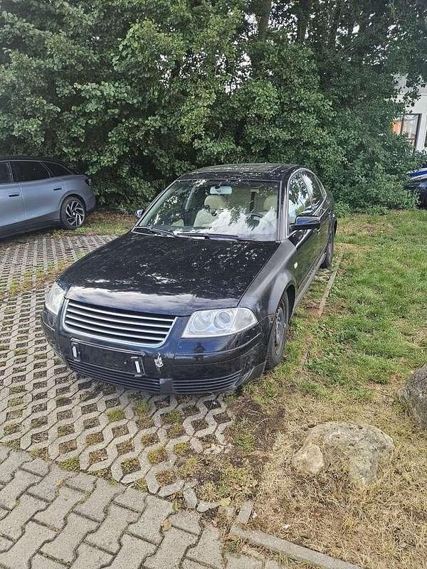 Gebraucht 2002 VW Passat Executive Limousine | 800 € (Guter Preis) - Bild 1/4