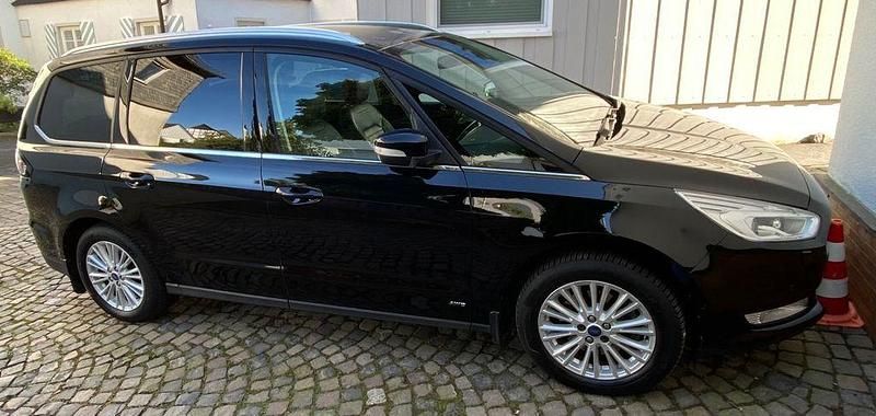 Gebraucht Ford Galaxy Titanium 179 PS (131 kW) 2017 Schwarz Van / Kleinbus