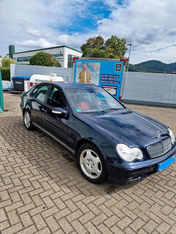Gebraucht 2001 Mercedes C180 Limousine | 2.500 € (Etwas zu teuer) - Bild 1/4