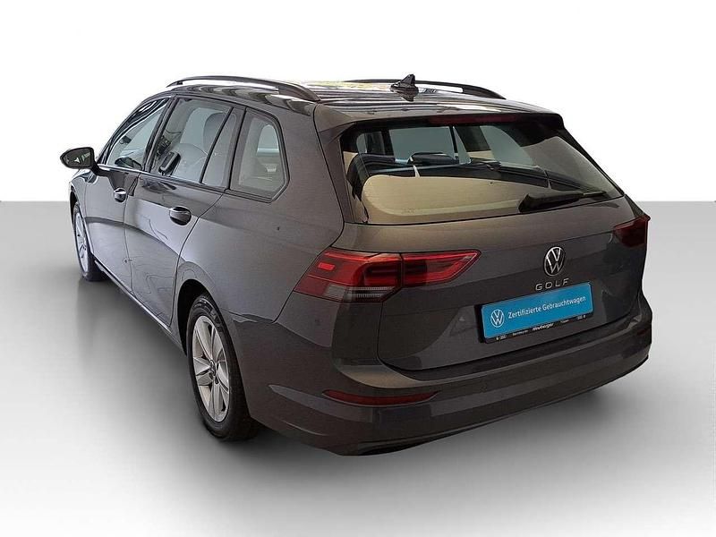Gebraucht VW Golf VIII Life 150 PS (110 kW) 2023 Delfingrau metallic Kombi