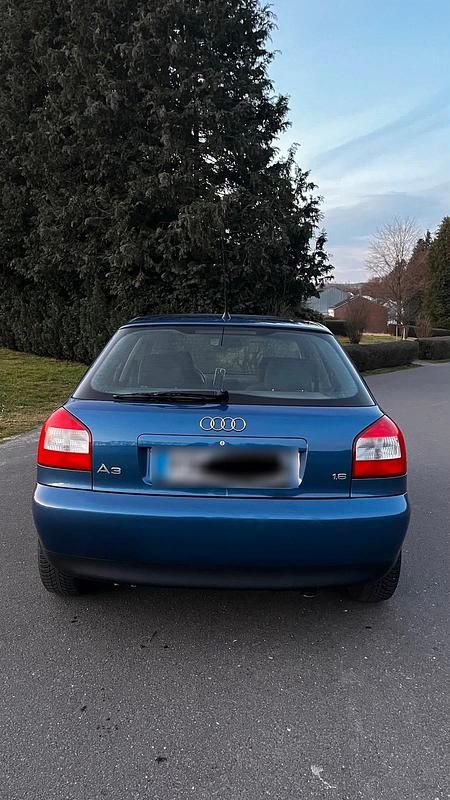 Gebraucht Audi A3 Ambiente 102 PS (75 kW) 2001 Blau Kleinwagen