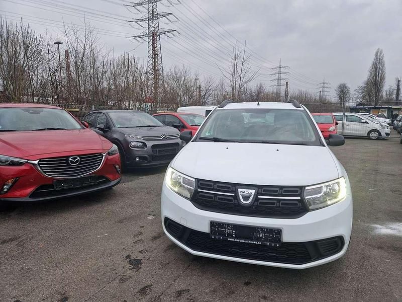 Gletscherweiss Gebraucht 2017 Dacia Logan Essentiel Limousine | 3.790 € (Fairer Preis) - Bild 1/4