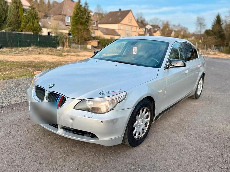 Gebraucht BMW 520 163 PS (119 kW) 2006 Silber Limousine