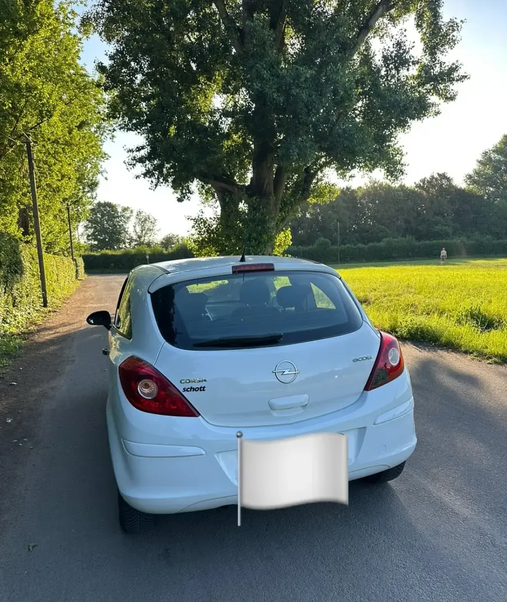 Gebraucht Opel Corsa 60 PS (44 kW) 2009 Weiß Kleinwagen