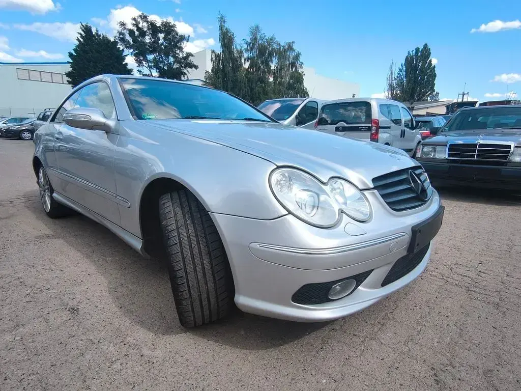 Gebraucht Mercedes CLK320 AMG 218 PS (160 kW) 2002 Silber Coupé