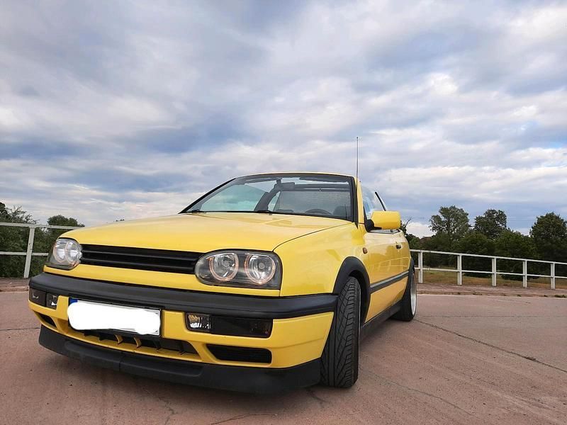 Gelb Gebraucht 1996 VW Golf Cabriolet Conceptline Cabrio | 1.500 € (Guter Preis) - Bild 1/4