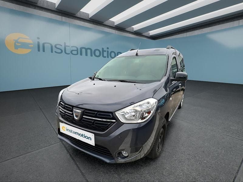 Grau Gebraucht 2021 Dacia Dokker Van | 17.299 € (Teuer) - Bild 1/4
