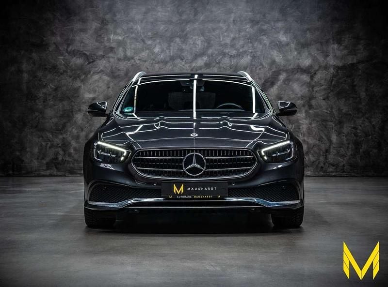 Gebraucht Mercedes E200 Avantgarde 160 PS (117 kW) 2023 Grau Kombi