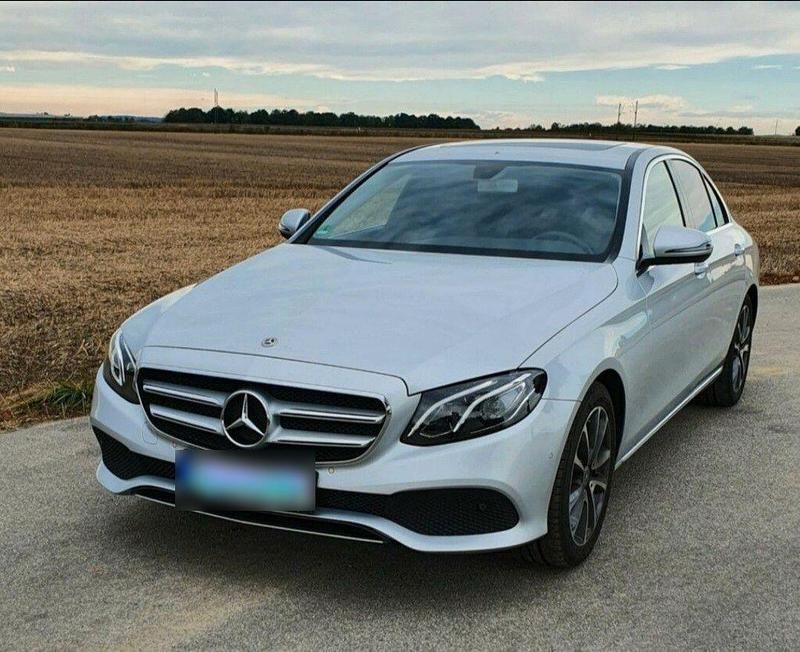 Gebraucht Mercedes E250 Avantgarde 211 PS (155 kW) 2018 Silber Limousine