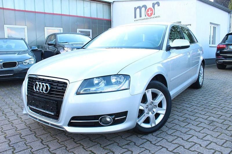 Silber Gebraucht 2012 Audi A3 Sportback Attraction Kleinwagen | 5.200 € (Fairer Preis) - Bild 1/4
