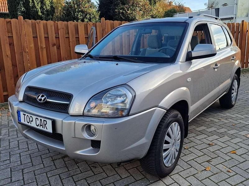 Warm silver Gebraucht 2005 Hyundai Tucson GLS SUV | 3.599 € (Etwas zu teuer) - Bild 1/4