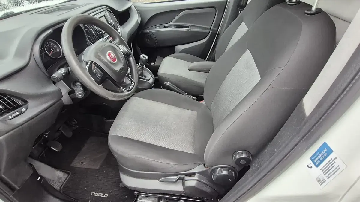 Usata Fiat Doblò 100 CV (73 kW) 2019 Bianco Monovolume