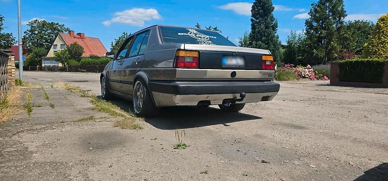 Gebraucht VW Jetta 130 PS (95 kW) 1991 Gold Limousine