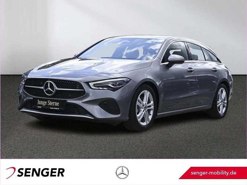 lack mountaingrau Gebraucht 2024 Mercedes CLA180 Shooting Brake Kombi | 30.640 € - Bild 1/3