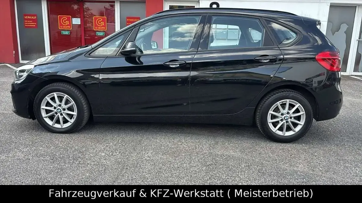 Gebraucht BMW 216 Active Tourer Advantage 116 PS (85 kW) 2016 Saphirschwarz Van / Kleinbus