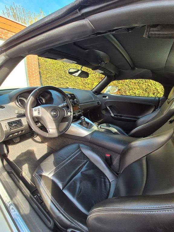 Gebraucht Opel GT 264 PS (194 kW) 2008 Silber Cabrio