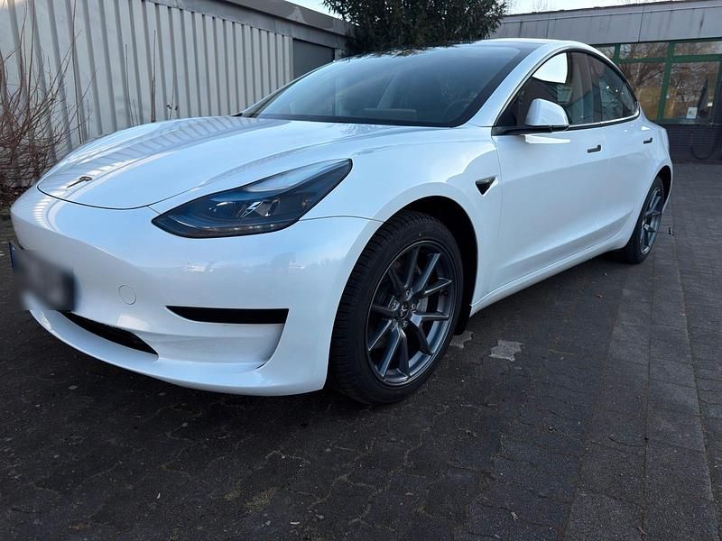 Gebraucht Tesla Model 3 208 kW (283 PS) 2022 Weiß Limousine