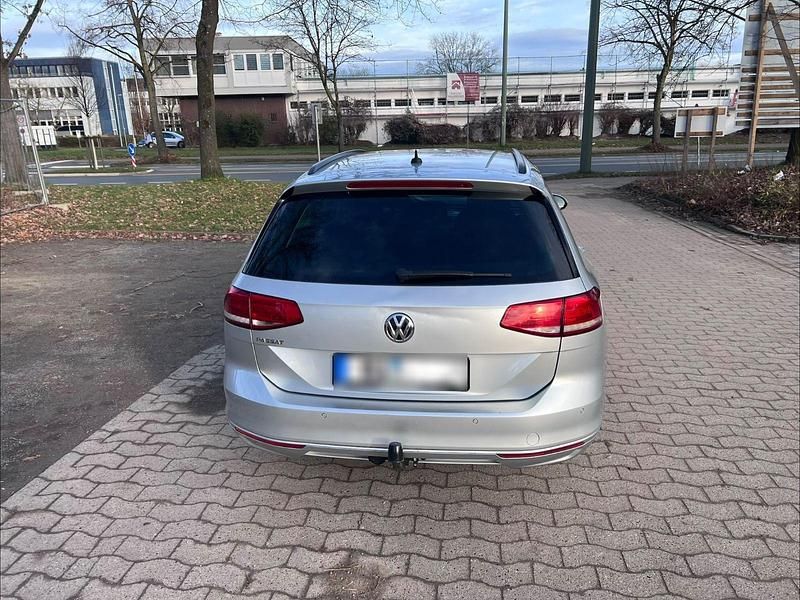 Gebraucht VW Passat Comfortline 150 PS (110 kW) 2016 Silber Kombi