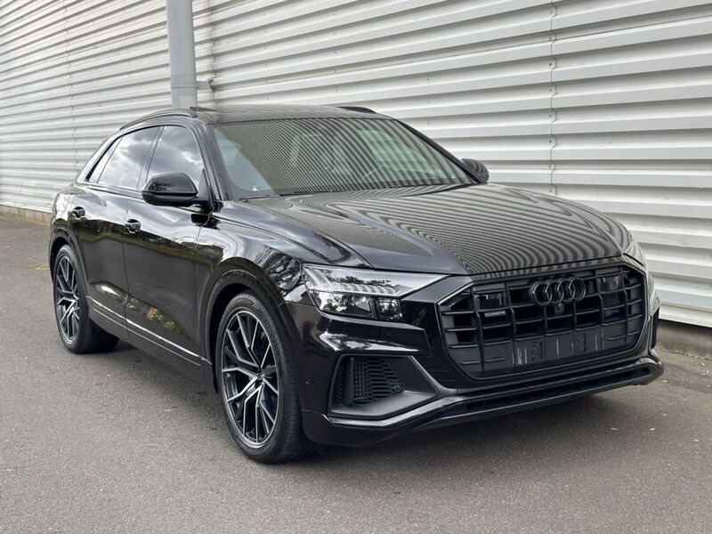 Schwarz Gebraucht 2020 Audi Q8 S-Line SUV | 54.900 € (Guter Preis) - Bild 1/4