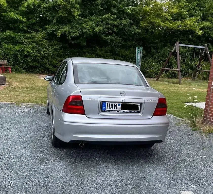 Gebraucht Opel Vectra 101 PS (74 kW) 2001 Grau Limousine