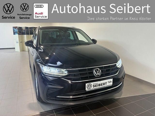 Schwarz Gebraucht 2021 VW Tiguan Life SUV | 23.990 € (Etwas zu teuer) - Bild 1/4