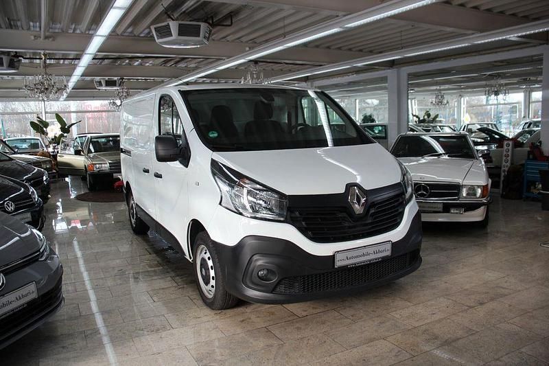 Gebraucht Renault Trafic Komfort 121 PS (88 kW) 2019 Weiß Van / Kleinbus