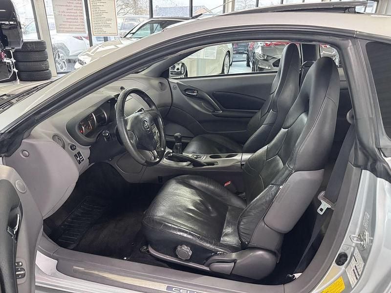 Gebraucht Toyota Celica 143 PS (105 kW) 2000 Silber Coupé