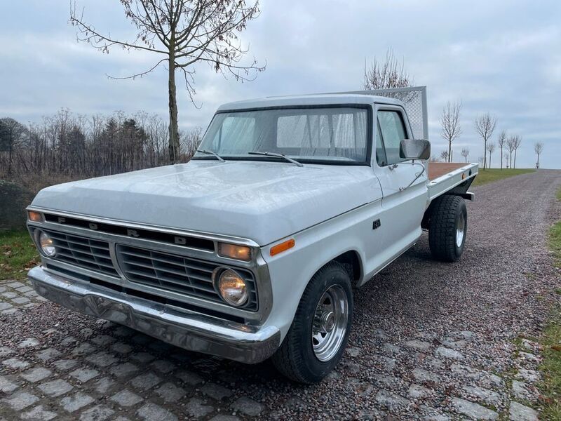 Weiß Gebraucht 1973 Ford F250 SUV | 17.500 € - Bild 1/4