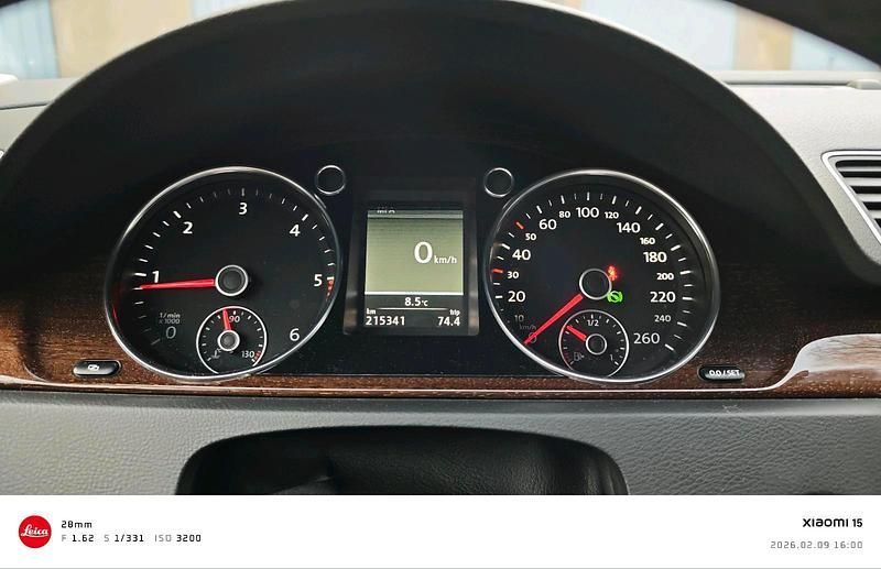 Gebraucht VW Passat Highline 140 PS (102 kW) 2012 Schwarz Kombi