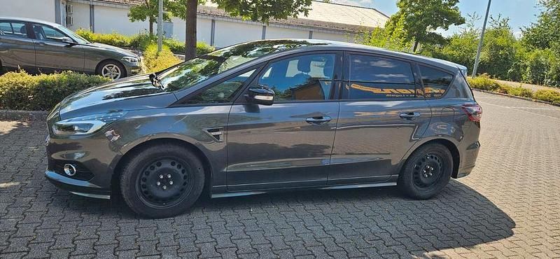 Gebraucht Ford S-MAX ST-Line 209 PS (153 kW) 2018 Grau Van / Kleinbus