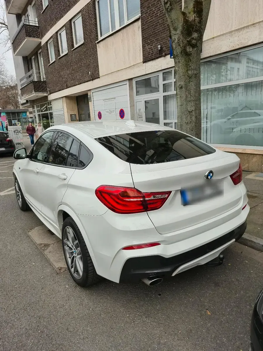 Gebraucht BMW X4 190 PS (139 kW) 2026 Weiß SUV