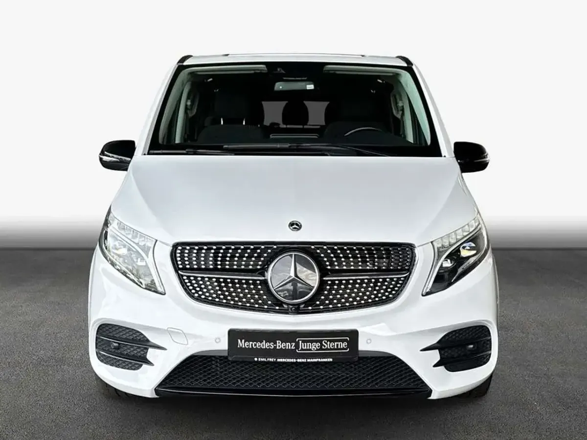 Gebraucht Mercedes V300 Night 237 PS (174 kW) 2022 Silber Van / Kleinbus