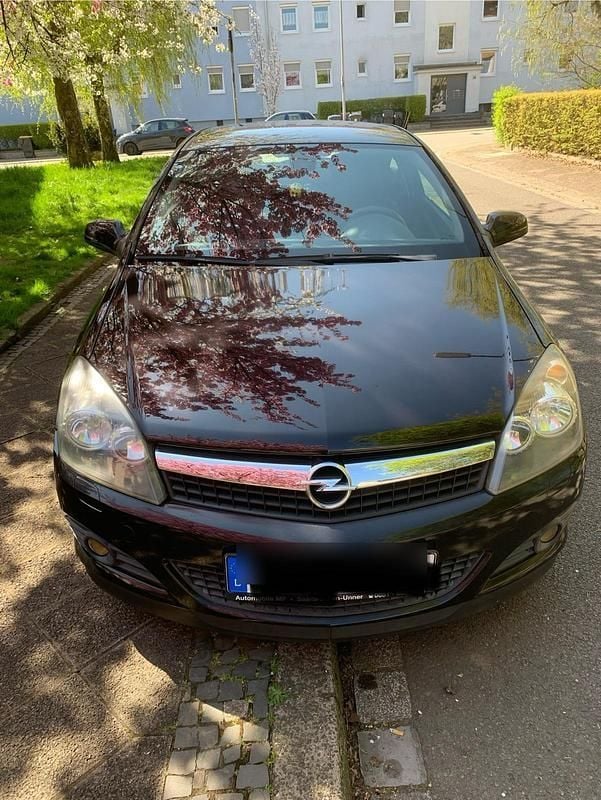 Schwarz Gebraucht 2007 Opel Astra GTC Coupé | 3.700 € - Bild 1/4