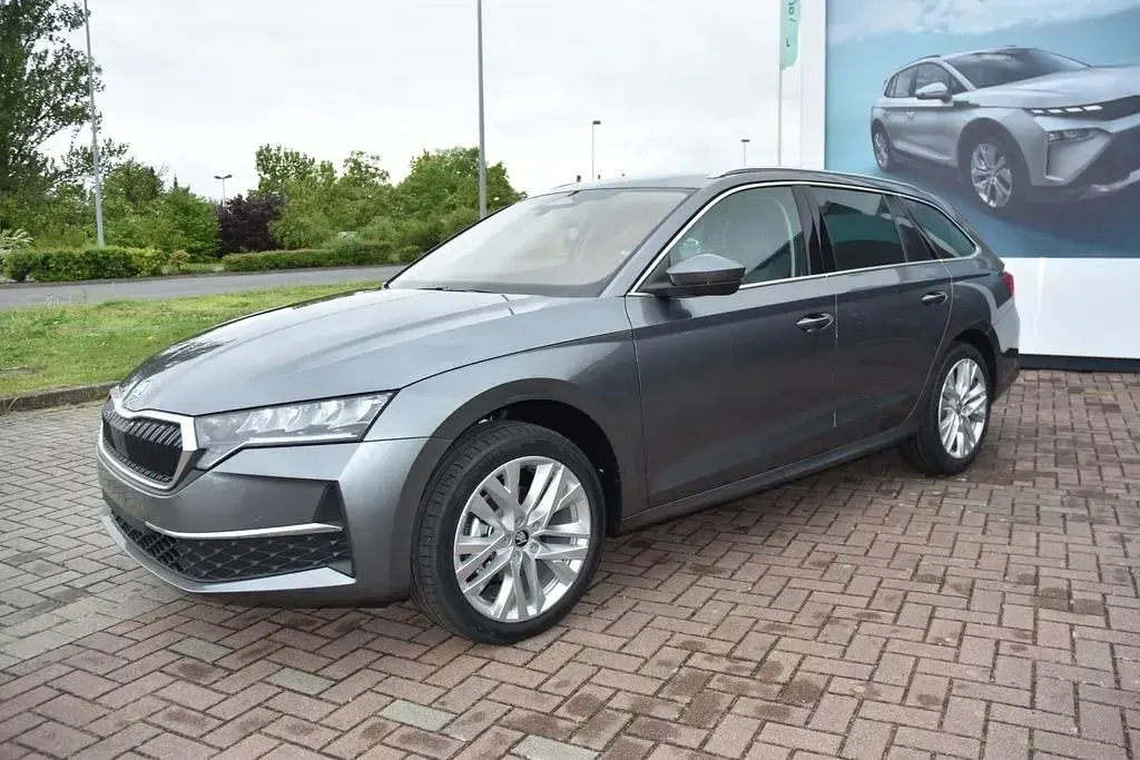 Neu Skoda Octavia 150 PS (110 kW) 2026 Grau Kombi