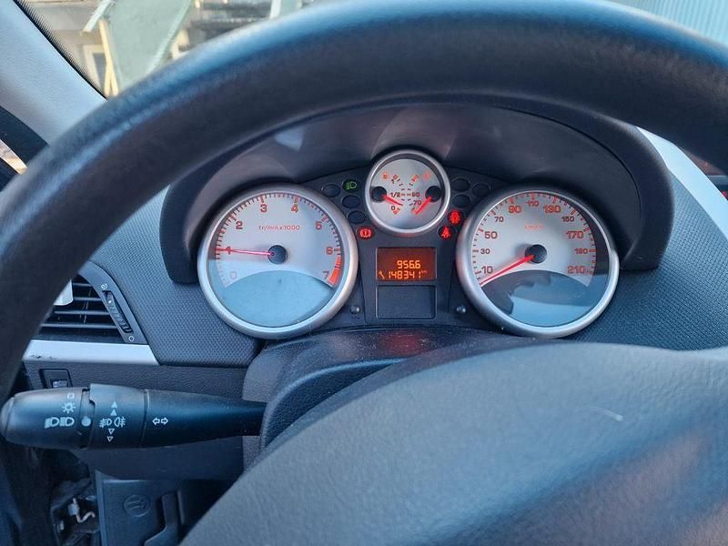 Gebraucht Peugeot 207 73 PS (53 kW) 2009 Schwarz Limousine