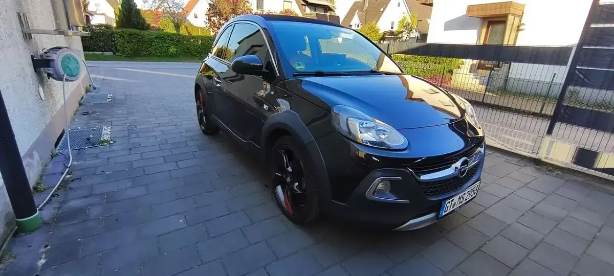 Gebraucht Opel Adam Rocks Rocks 101 PS (74 kW) 2014 Schwarz Kleinwagen