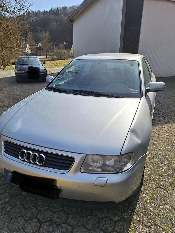Second-hand Audi A3 102 CP (75 kW) 2003 Argintiu Hatchback