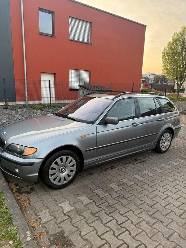 Gebraucht BMW 325 197 PS (144 kW) 2003 Silber Kombi